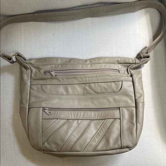 Handbags - Vintage Taupe Leather Shoulder Bag